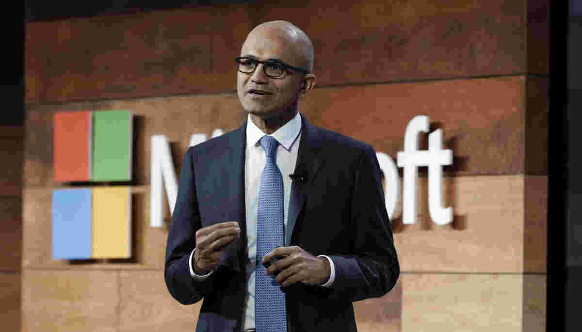 Microsoft CEO Satya Nadella跟随Apple的Tim Cook到印度