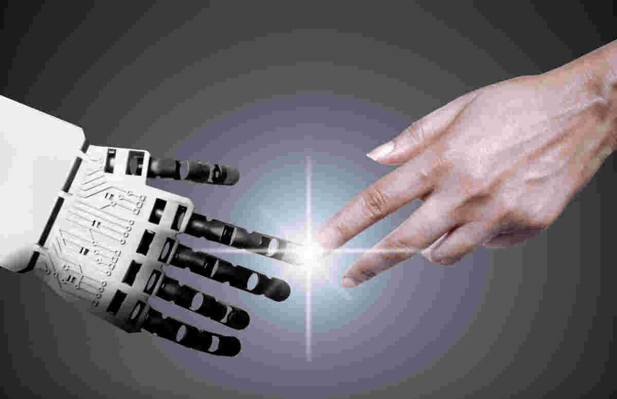 DARPA：我们正处于合并人类和机器的尖端