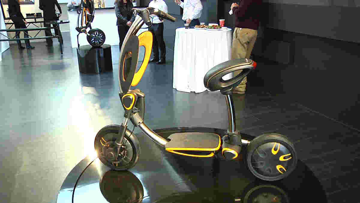 Inu是城市消费者的昂贵的个人滑板车